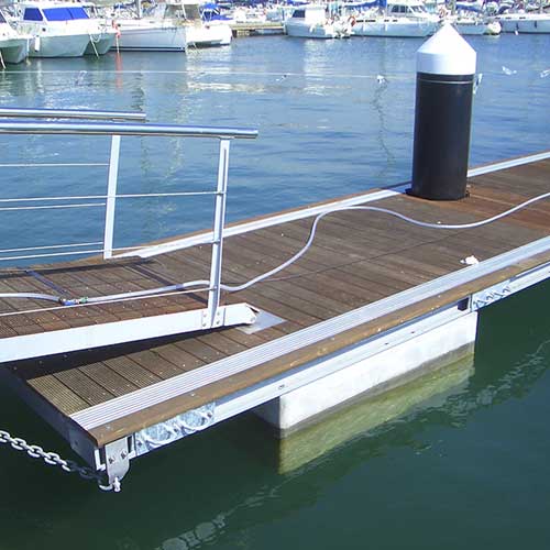 Fabricación y Mantenimiento de Instalaciones y Equipamiento Nautico